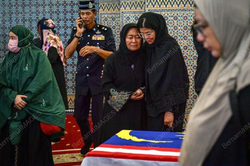 PENGEBUMIAN ALLAHYARHAM TUN HANIFF OMAR
