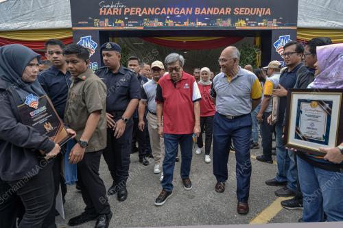 SULTAN SELANGOR SULTAN SHARAFUDDIN IDRIS SHAH