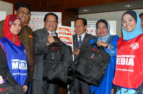 TAKLIMAT MEDIA PERHIMPUNAN AGUNG UMNO 2011
