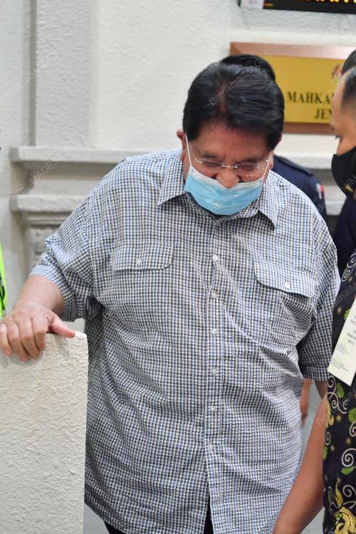 DATUK SERI TENGKU ADNAN TENGKU MANSOR