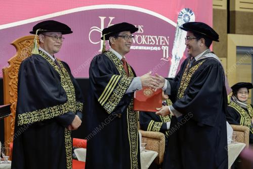 TAN SRI AZAM BAKI