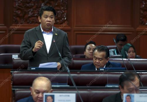 LUKANISMAN AWANG SAUNI