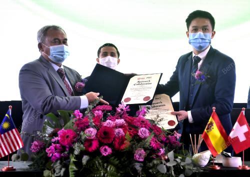 THE RESEARCH COLLABORATION OPENING CEREMONY BETWEEN UPM AND PNT RESEARCH SDN BHD