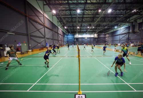 LATIHAN_BADMINTON