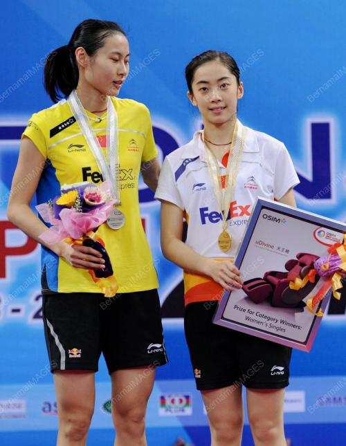 KL25_23012011_WANITA_HADIAH