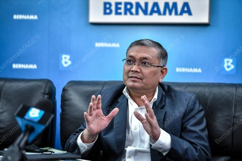 DATUK SERI DR SHAMSUL ANUAR NASARAH