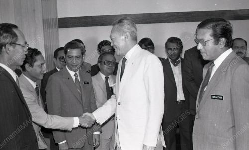 LEE KUAN YEW