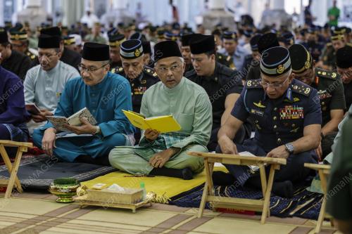 AL-SULTAN ABDULLAH RI'AYATUDDIN AL-MUSTAFA BILLAH SHAH