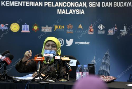 DATUK SERI NANCY SHUKRI