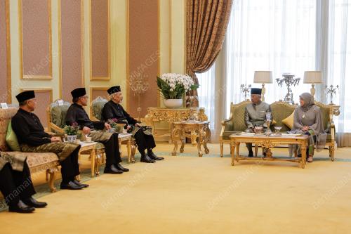 AL-SULTAN ABDULLAH RIÃ•AYATUDDIN AL-MUSTAFA BILLAJ SHAH
