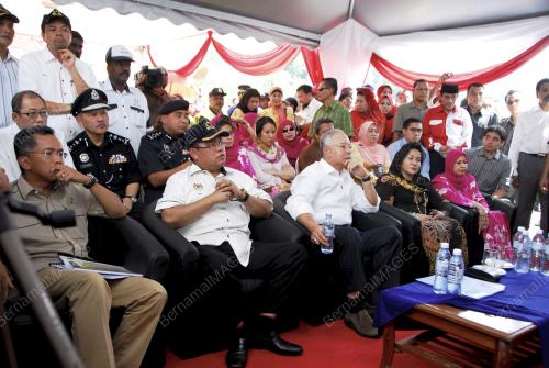 DATUK SERI NAJIB TUN RAZAK