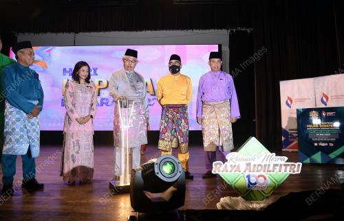 TAN SRI NOH OMAR