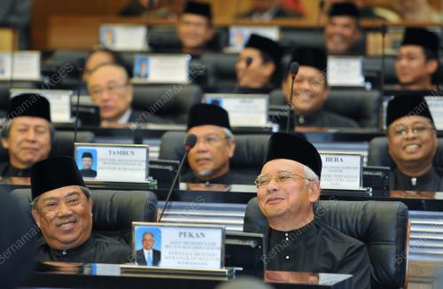 KL25_24062013_PARLIMEN_SUMPAH