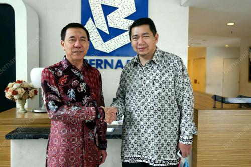 ANUAR ZAINI