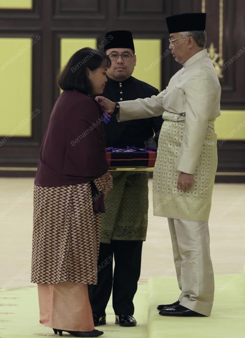 AL-SULTAN ABDULLAH RI'AYATUDDIN AL-MUSTAFA BILLAH SHAH