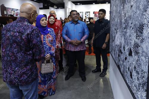 RAJA ZARITH SOFIAH 