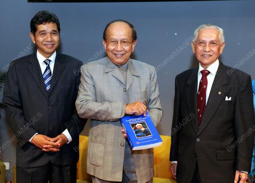KL25_25032017_RAIS_BUKU