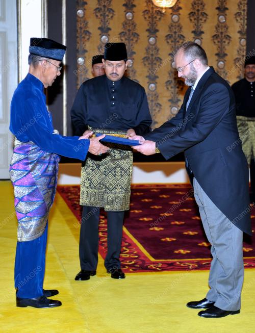 KL25_25062012_AGONG_DUTA