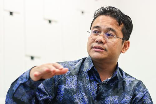 DR KHAMARRUL AZAHARI RAZAK