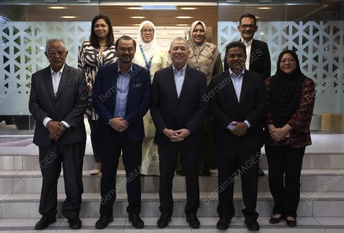 DATUK SERI FADILLAH YUSOF
