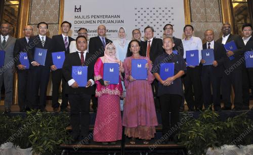 KL25_27092019_ZURAIDA_BN201909232058