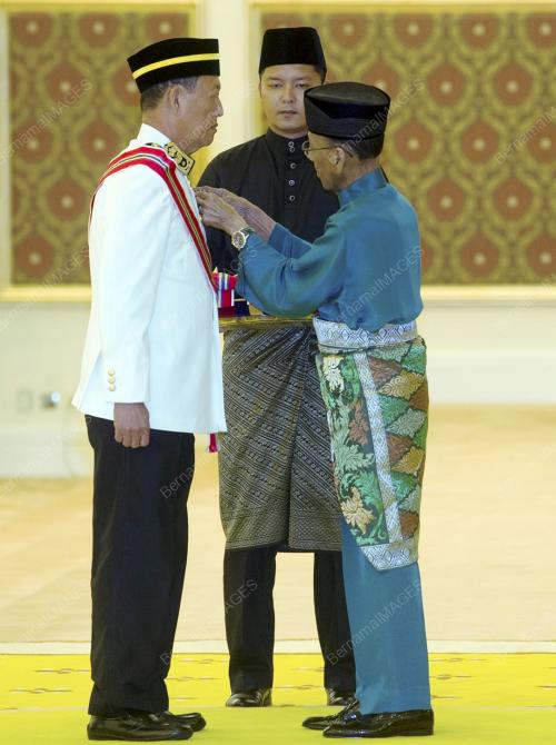 KL25_27102016_AGONG_PINGAT