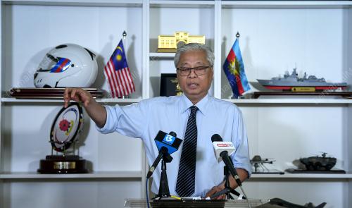 DATUK SERI ISMAIL SABRI YAAKOB