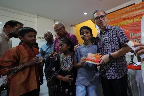 FAHMI FADZIL