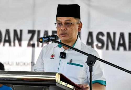DATUK DR MOHD NA'IM MOKHTAR