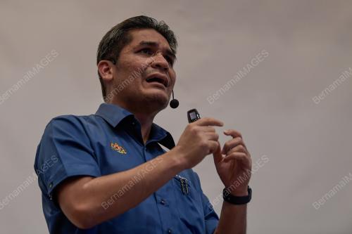 DATUK DR RADZI JIDIN