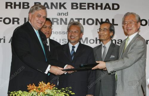 AHMAD HUSNI HANADZLAH