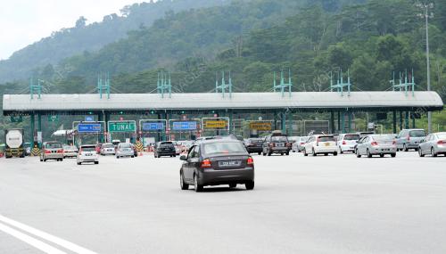 PERGERAKAN TRAFIK BALIK KAMPUNG LANCAR
