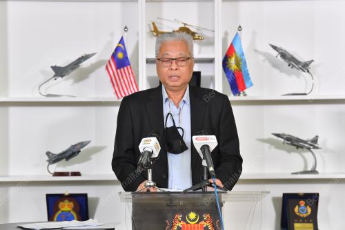 DATUK SERI ISMAIL SABRI YAAKOB