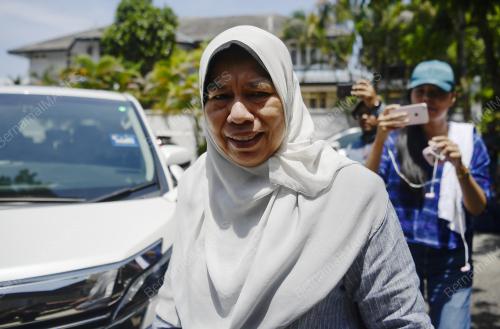 ZURAIDA KAMARUDDIN