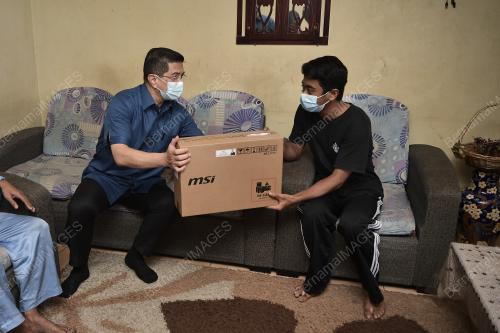 DATUK SERI MOHAMED AZMIN ALI