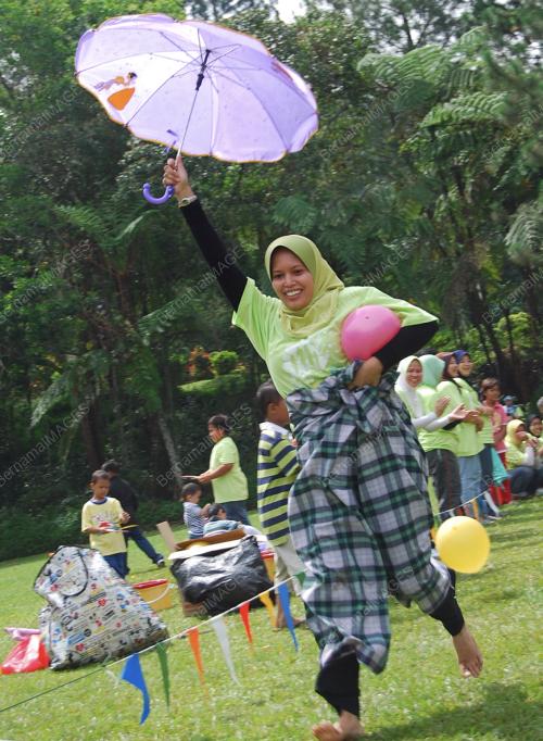 HARI KELUARGA BERNAMA