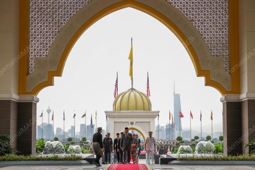 RAPTAI ULANG TAHUN KEPUTERAAN AGIONG