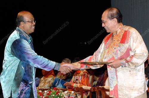DATUK SERI DR RAIS YATIM