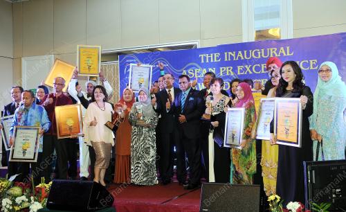 KL25_30112015_AWARD