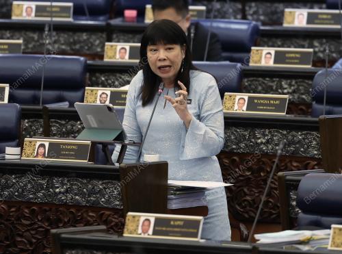 LIM HUI YING