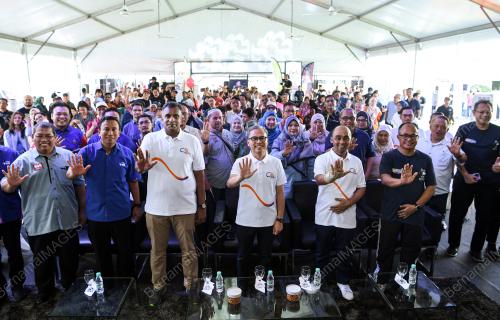FAHMI FADZIL