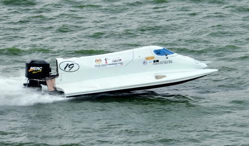 KL25_30122012_POWERBOAT