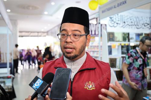 SENATOR DR ZULKIFLI HASAN