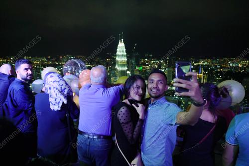 KL25_31122017_TAHUN_BARU