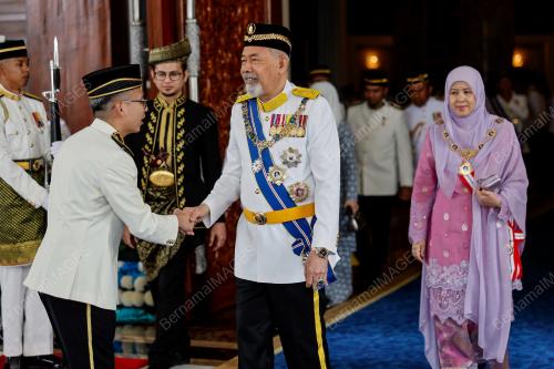 TUN JUHAR MAHIRUDDIN