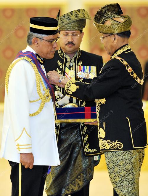 KL26_01062013_AGONG