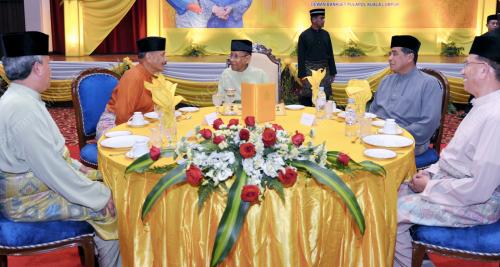 KL26_02082013_AGONG
