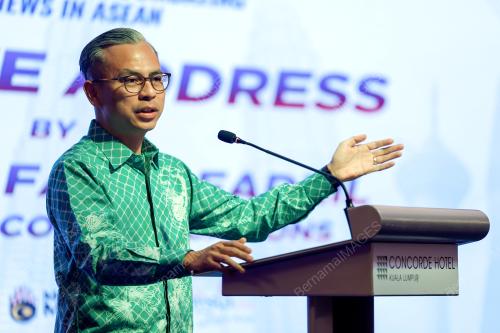 DATUK FAHMI FADZIL