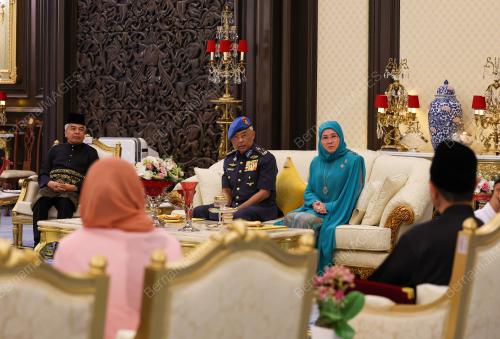 AL-SULTAN ABDULLAH RI'AYATUDDIN AL-MUSTAFA BILLAH SHAH
