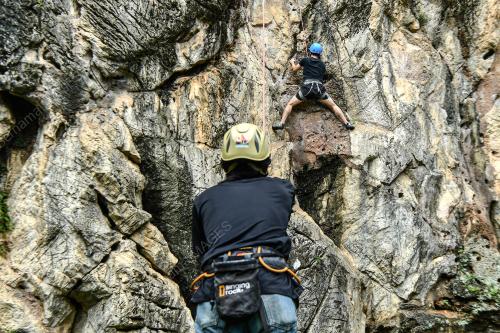 ROCK CLIMBING GUA DAMAI